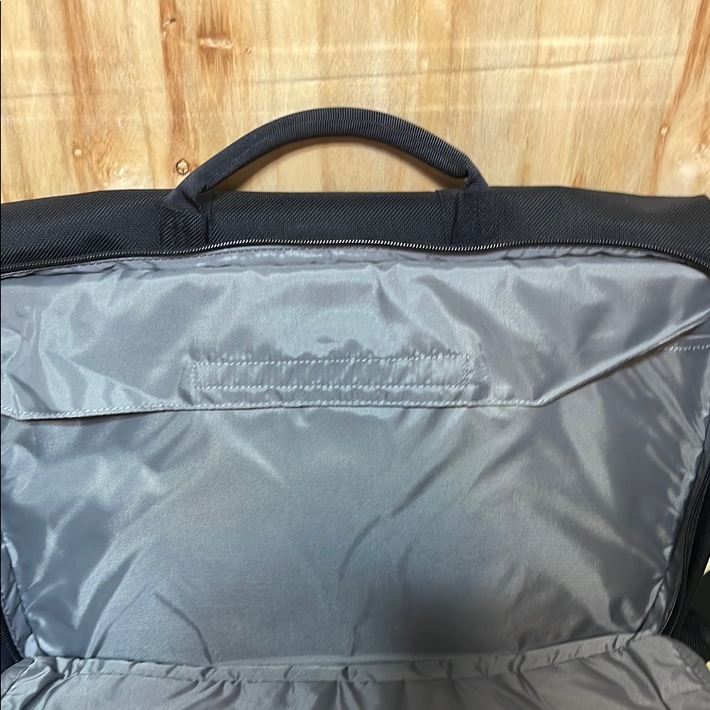 Timbuk2 Black Messenger Bag - Picture 4 of 7